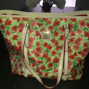 Dooney & Bourke Tote
